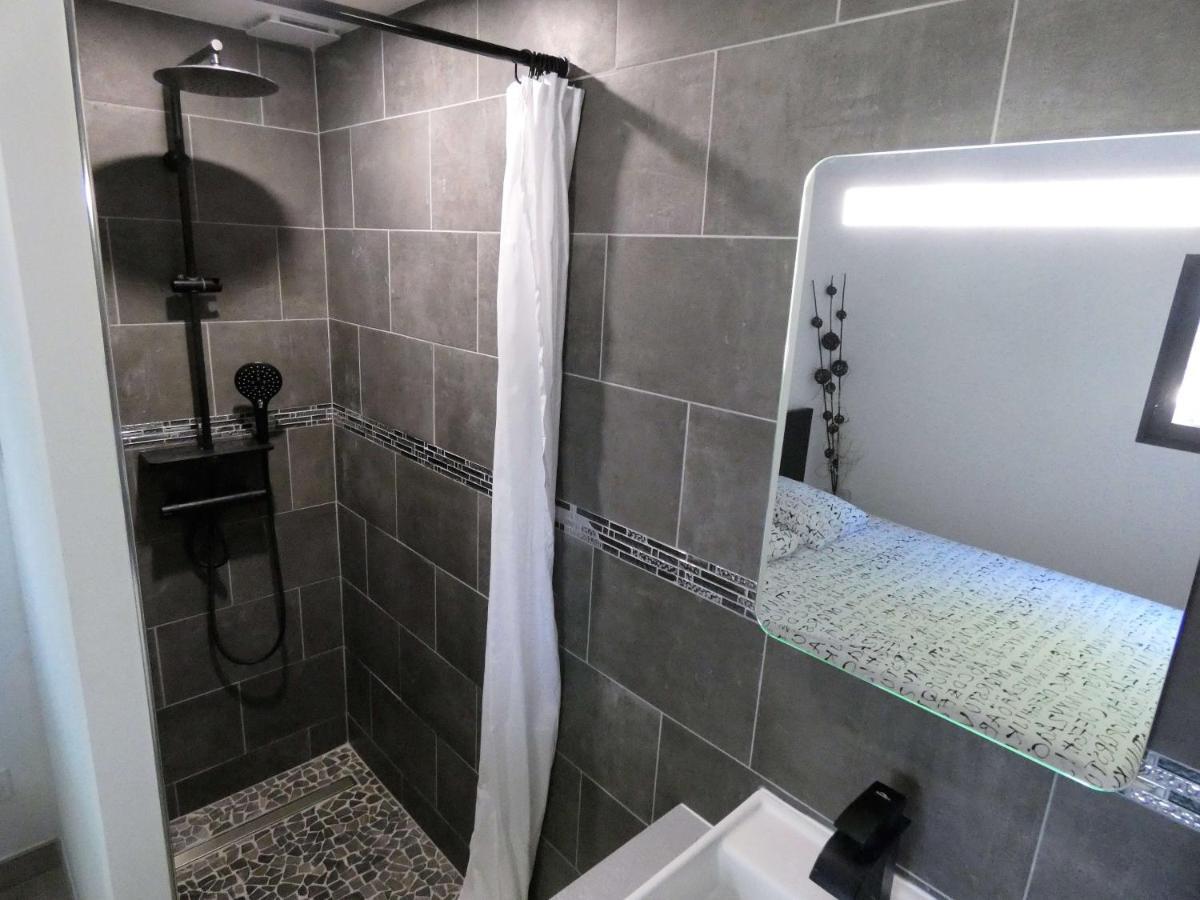 Proche Lac Du Salagou, Chambre Agreable Avec Salle D'Eau Et Wc Prive Лакост Экстерьер фото